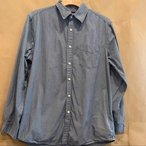 Wrangler Men’s M railroad stripe dress shirt